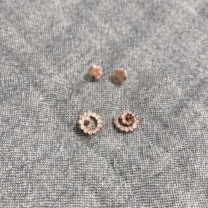 Set of 2 rose-gold tone earrings